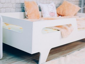 Кровать детская Бэби белая в Тавде - tavda.magazinmebel.ru | фото - изображение 2